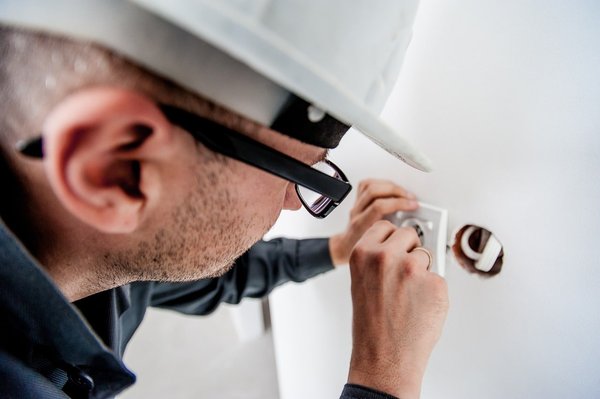 Le métier d'électricien : compétences, services et expertise